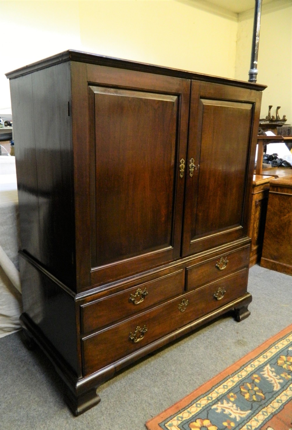 Georgian mahogany dwarf linen press View III