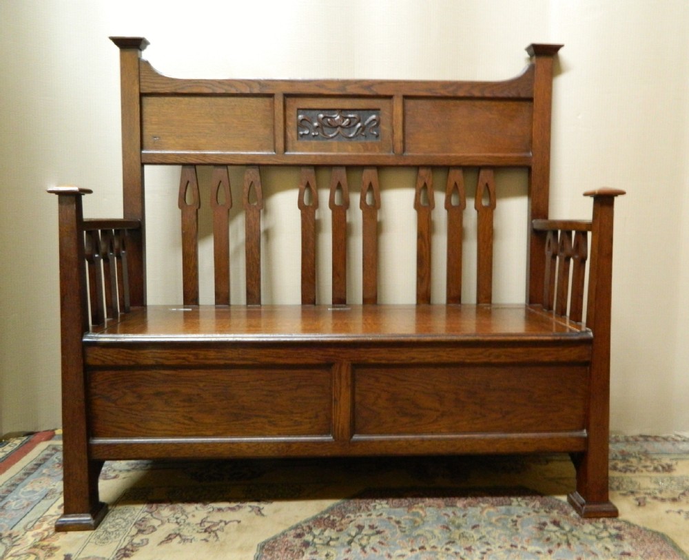 Arts & Crafts oak settle