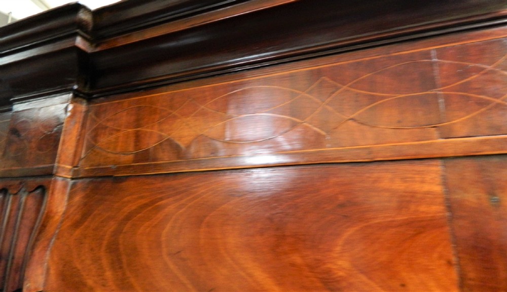 Georgian mahogany corner cupboard View IV