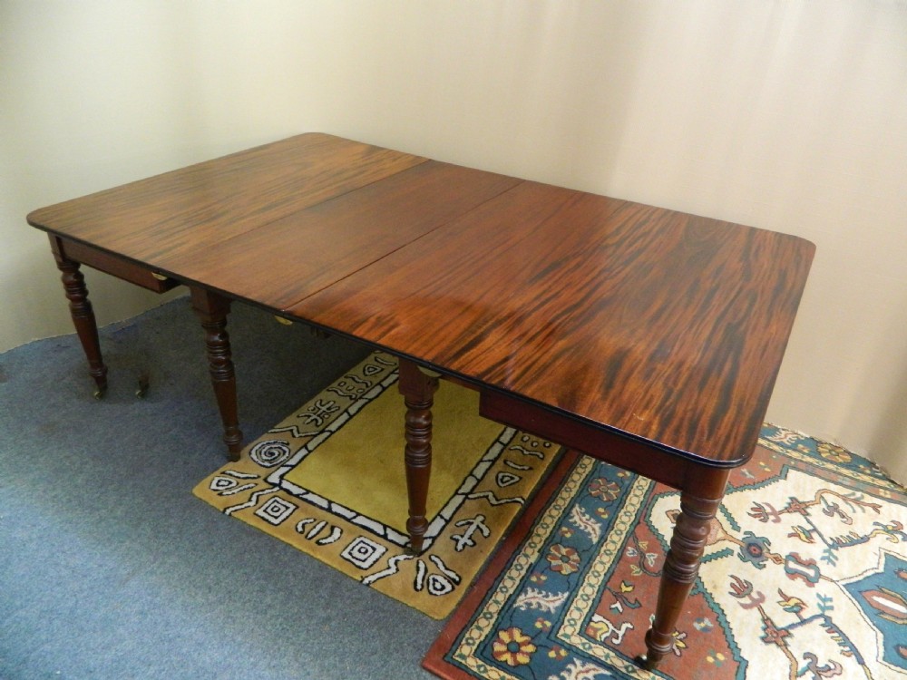 Georgian mahogany dining table View III