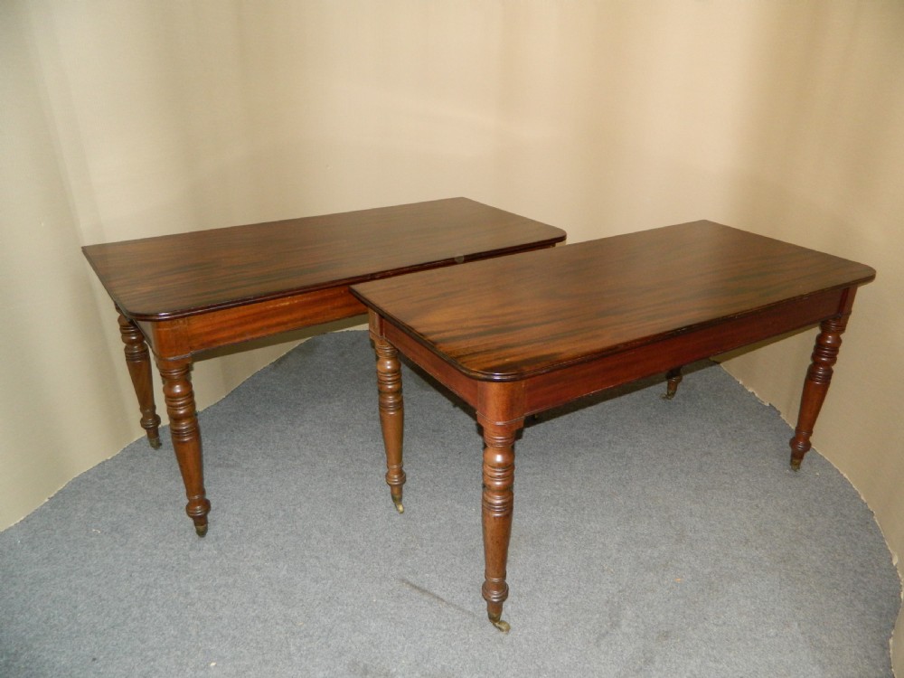 Georgian mahogany dining table View VI