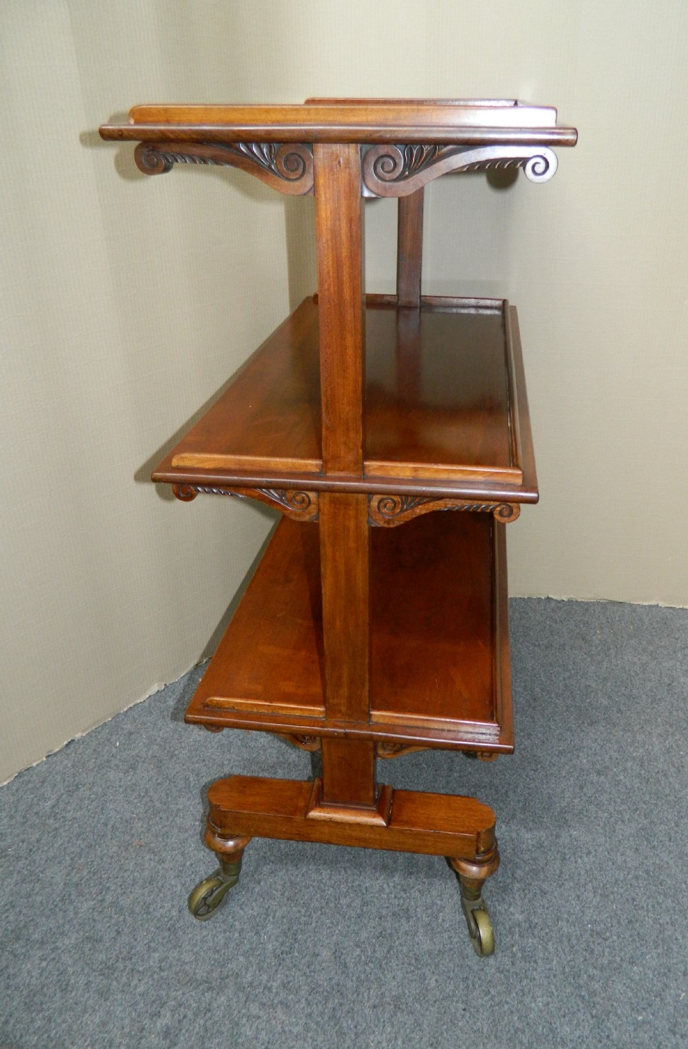  Georgian mahogany dumb waiter View IV