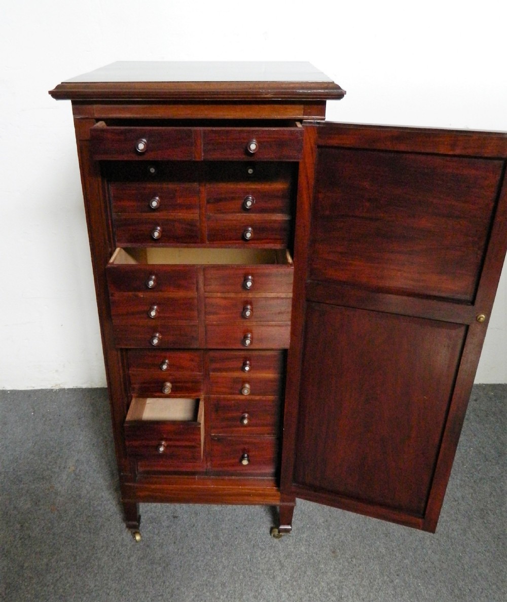 collectors cabinet View V