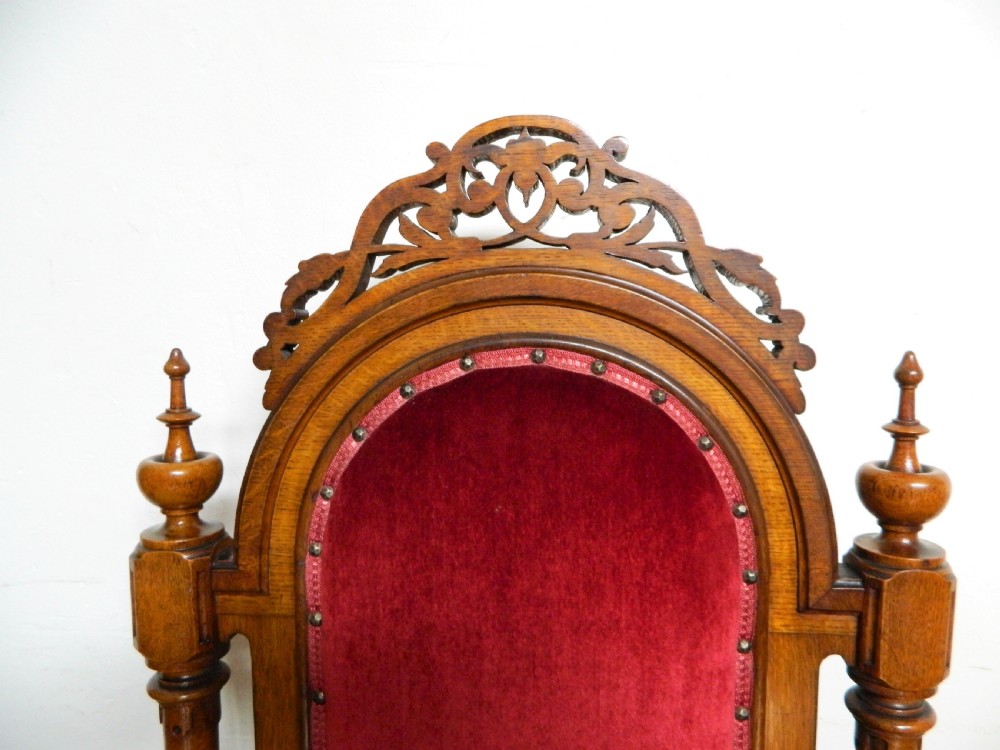 large oak hall chair View III