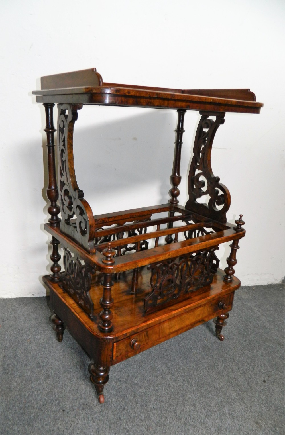 walnut canterbury
