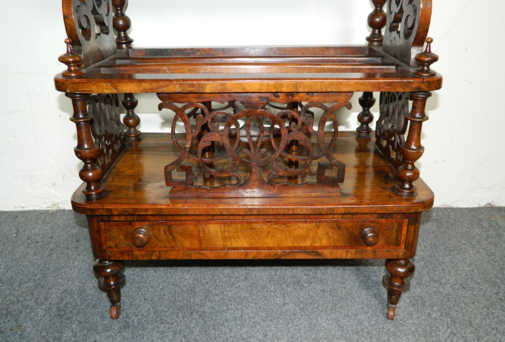 walnut canterbury View IV