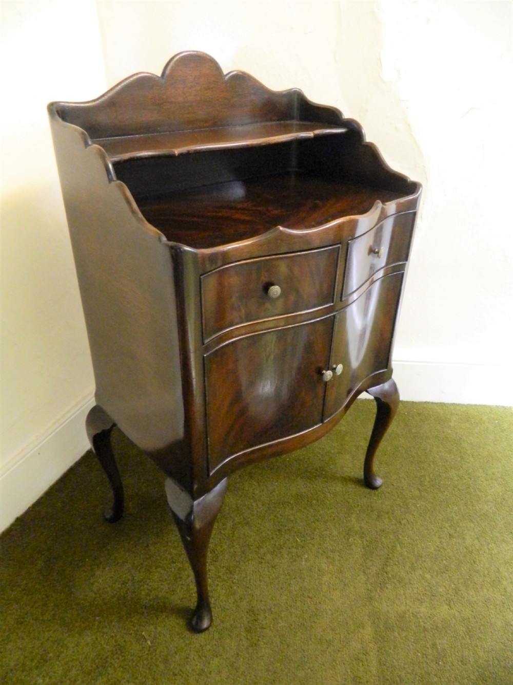 mahogany bedside cabinet