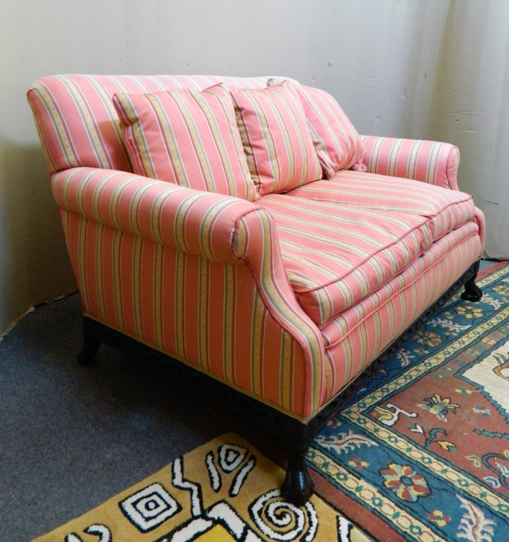 small sofa View IV