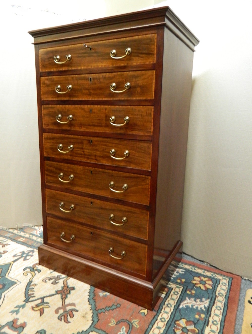 Mahogany chest of drawers - Maple & Co. View II
