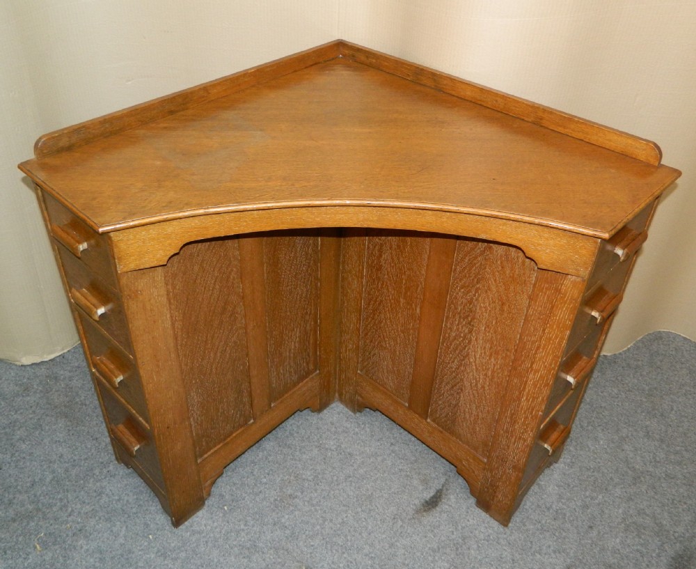 oak corner desk View II