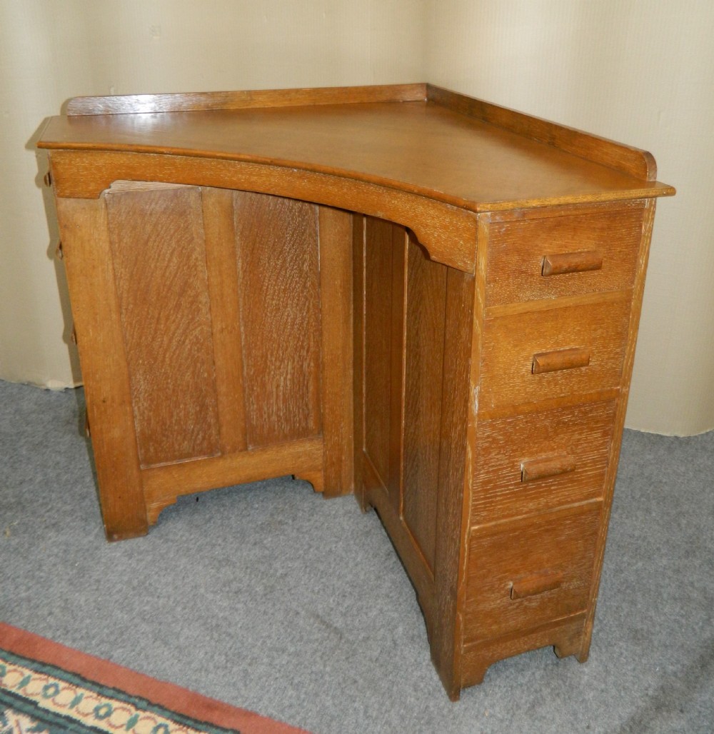 oak corner desk View III
