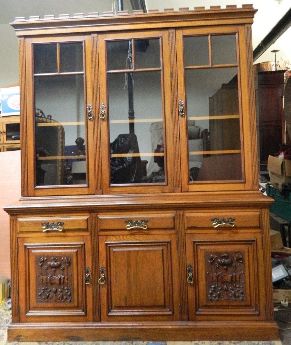 Arts & Crafts oak bookcase