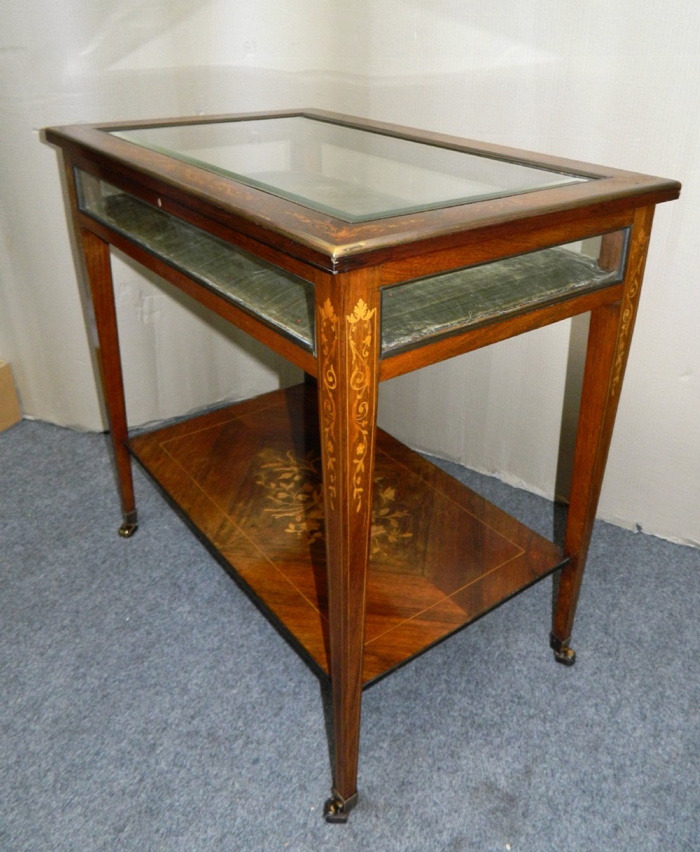 inlaid bijouterie table View IV