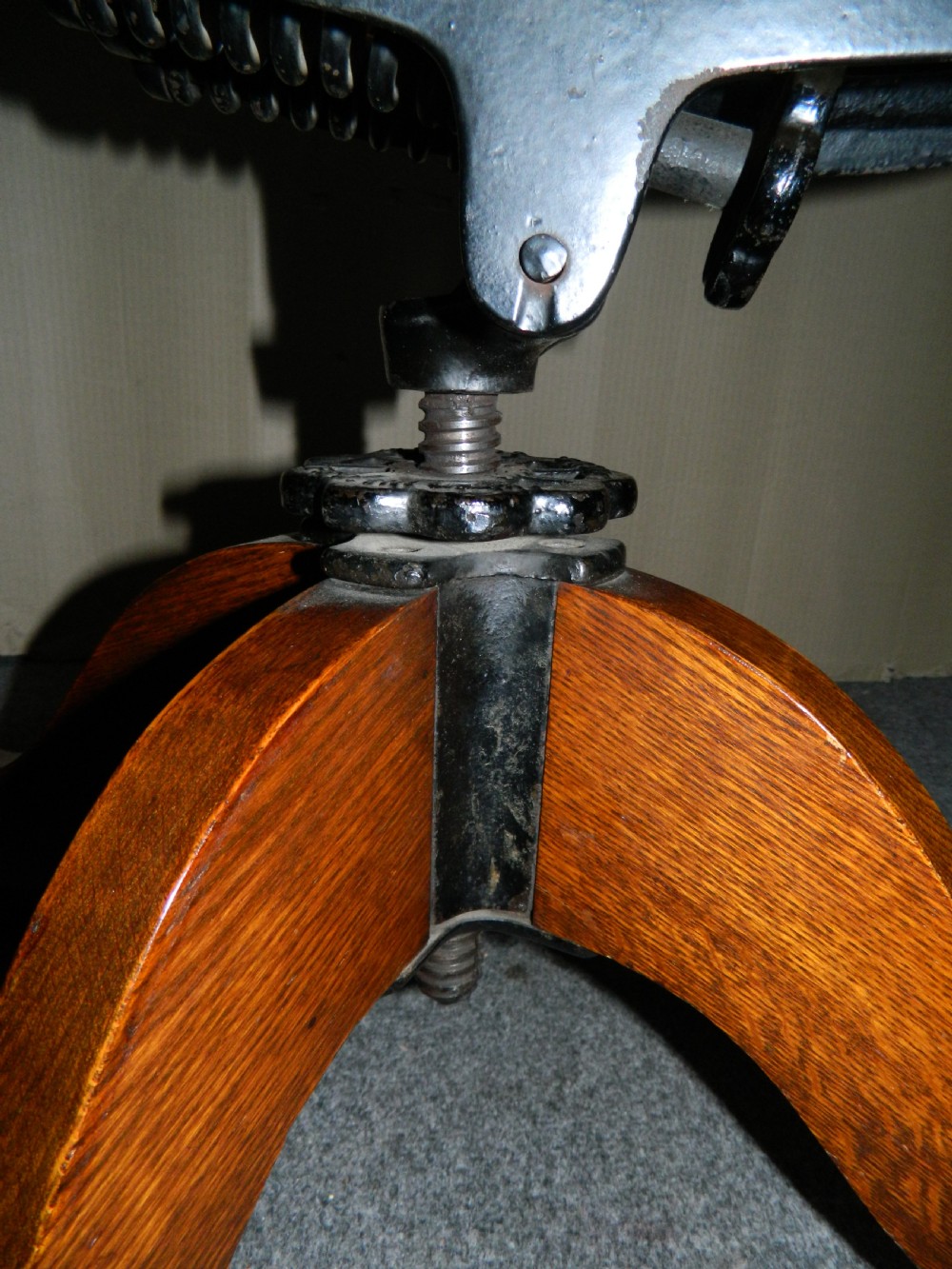oak desk chair View V