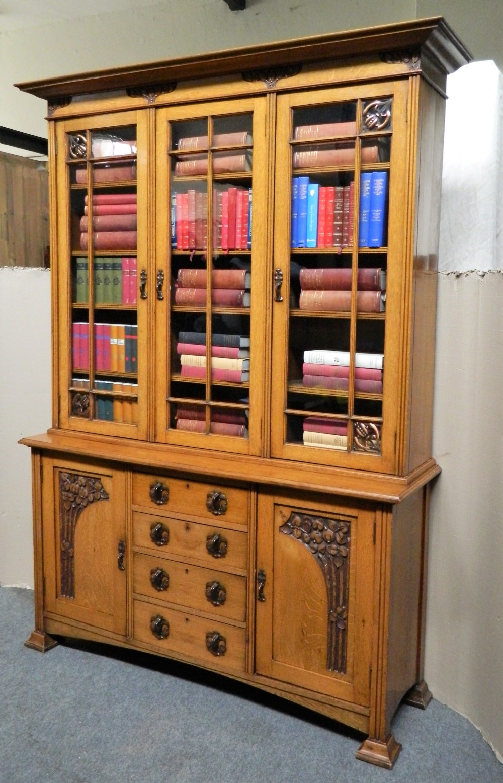 outstanding Arts & Crafts oak bookcase View V
