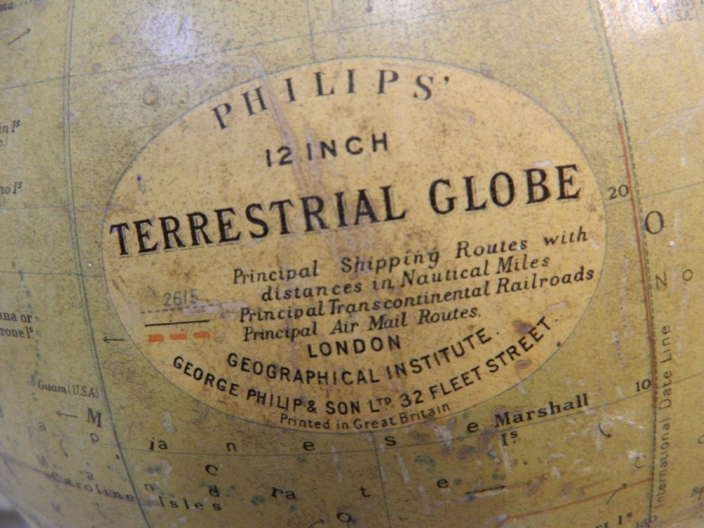 Philips 12 inch terrestrial globe View II