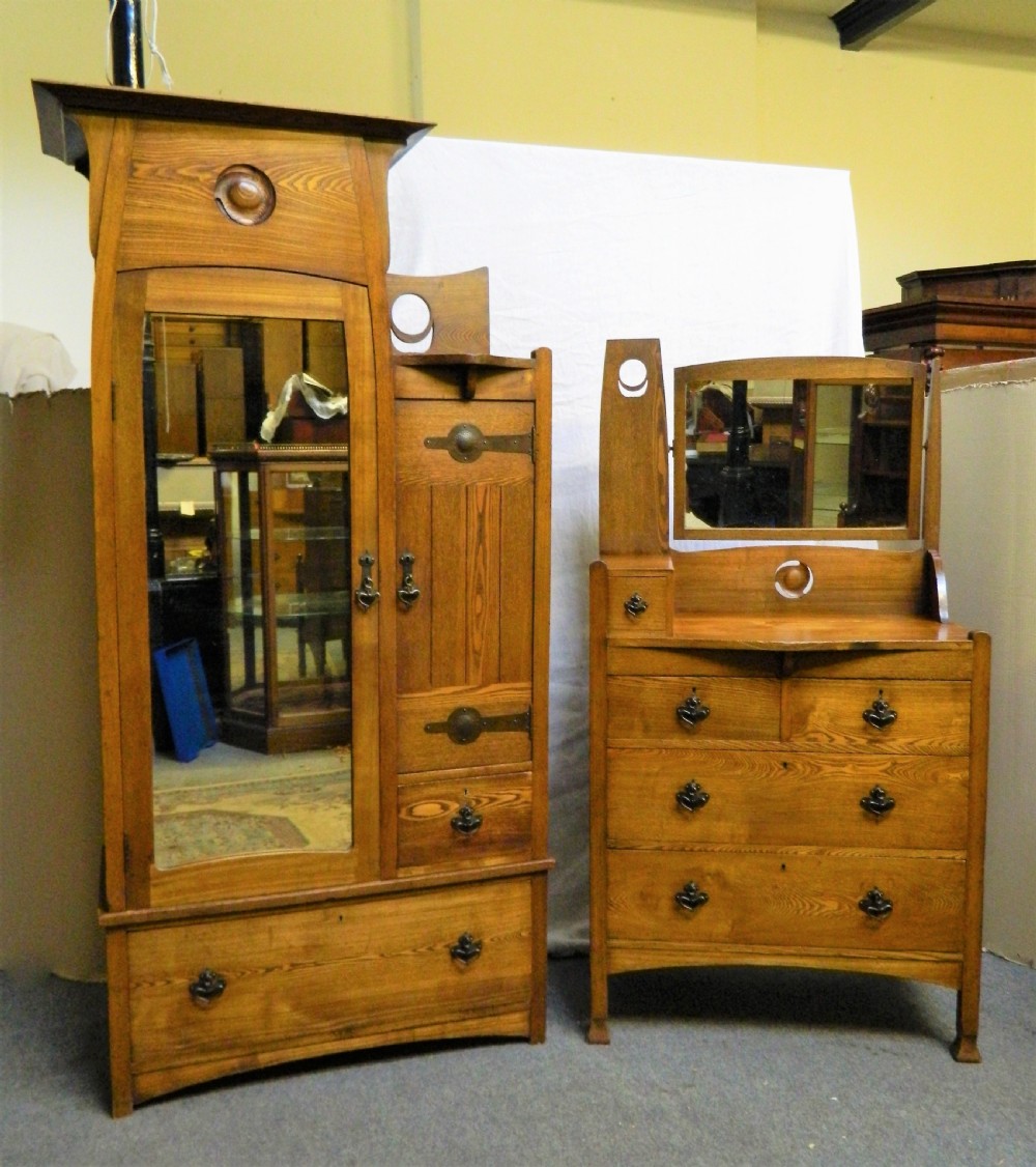 Arts & Crafts oak bedroom suite