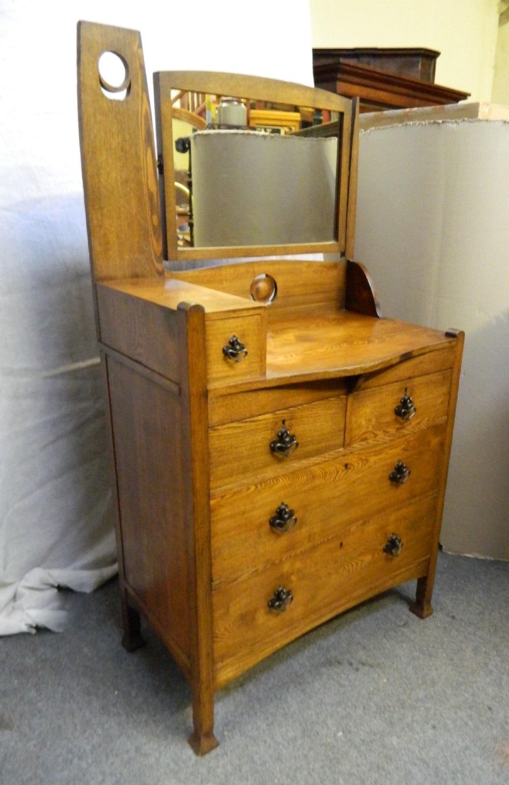 Arts & Crafts oak bedroom suite View VI