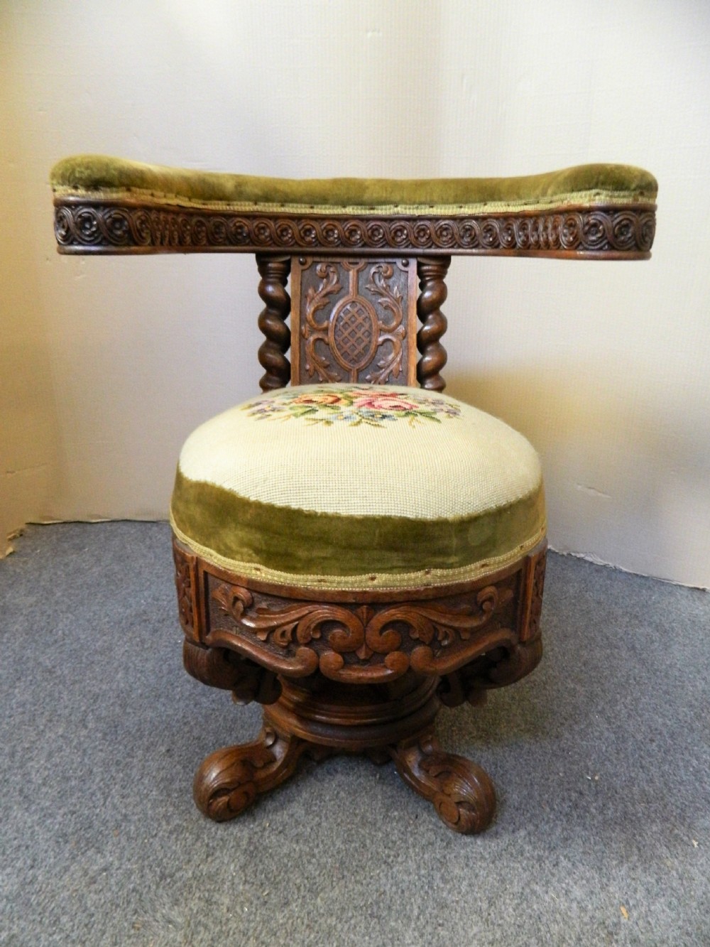 Rare cockfighting chair