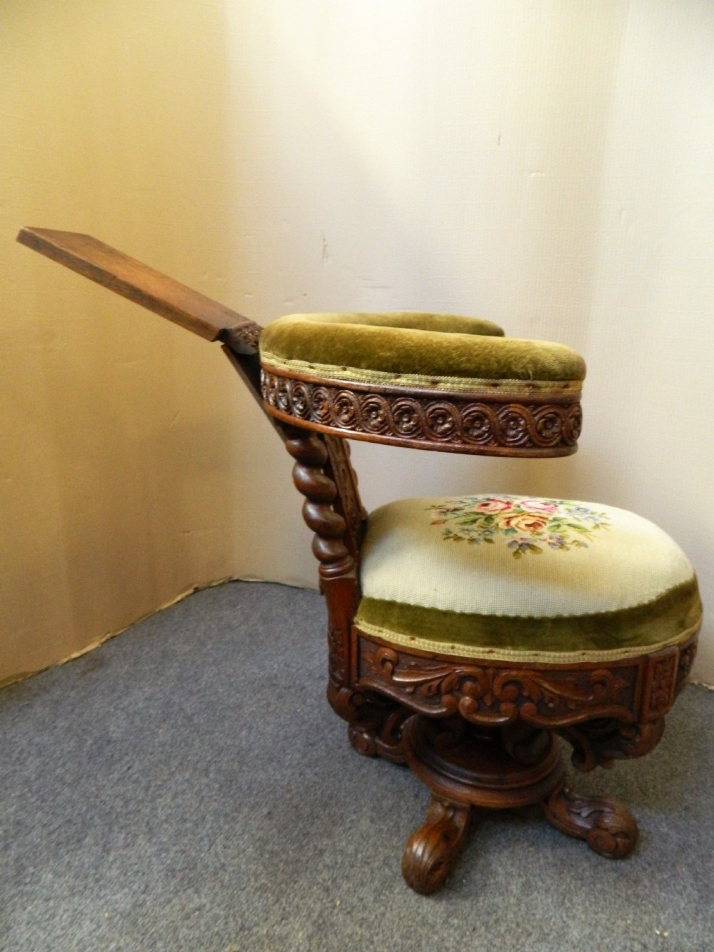 Rare cockfighting chair View V