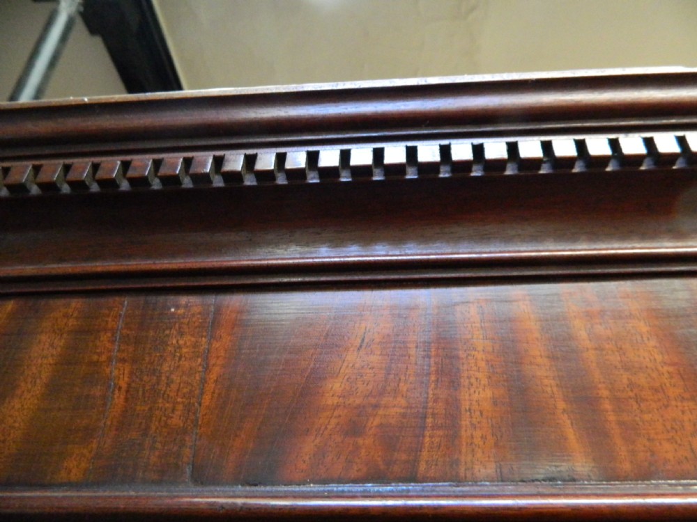 Georgian mahogany wardrobe View III