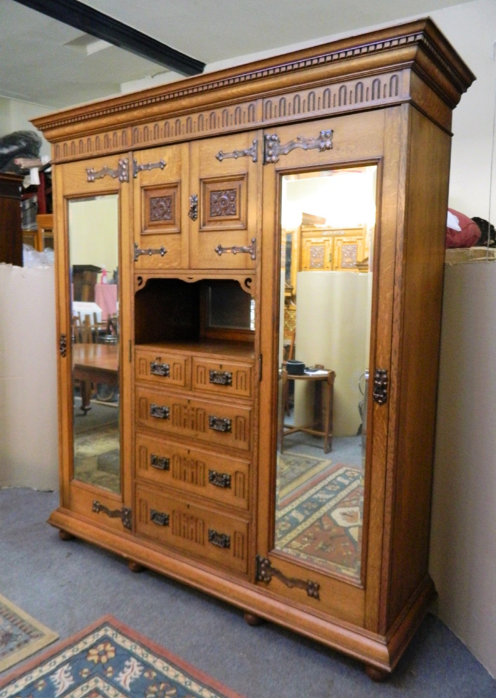 Arts & Crafts oak wardrobe View IV