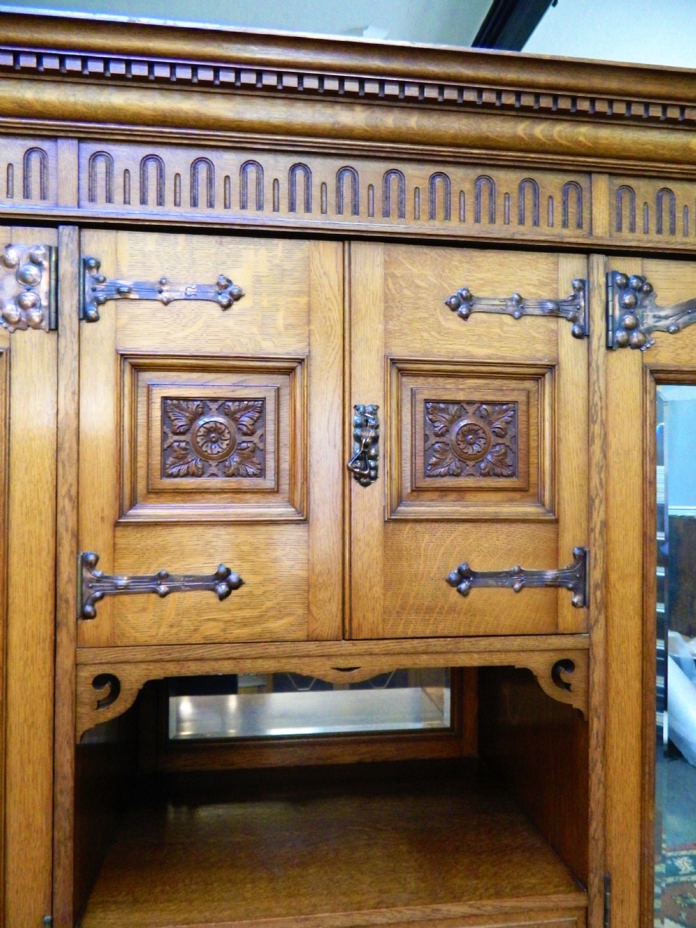 Arts & Crafts oak wardrobe View VI