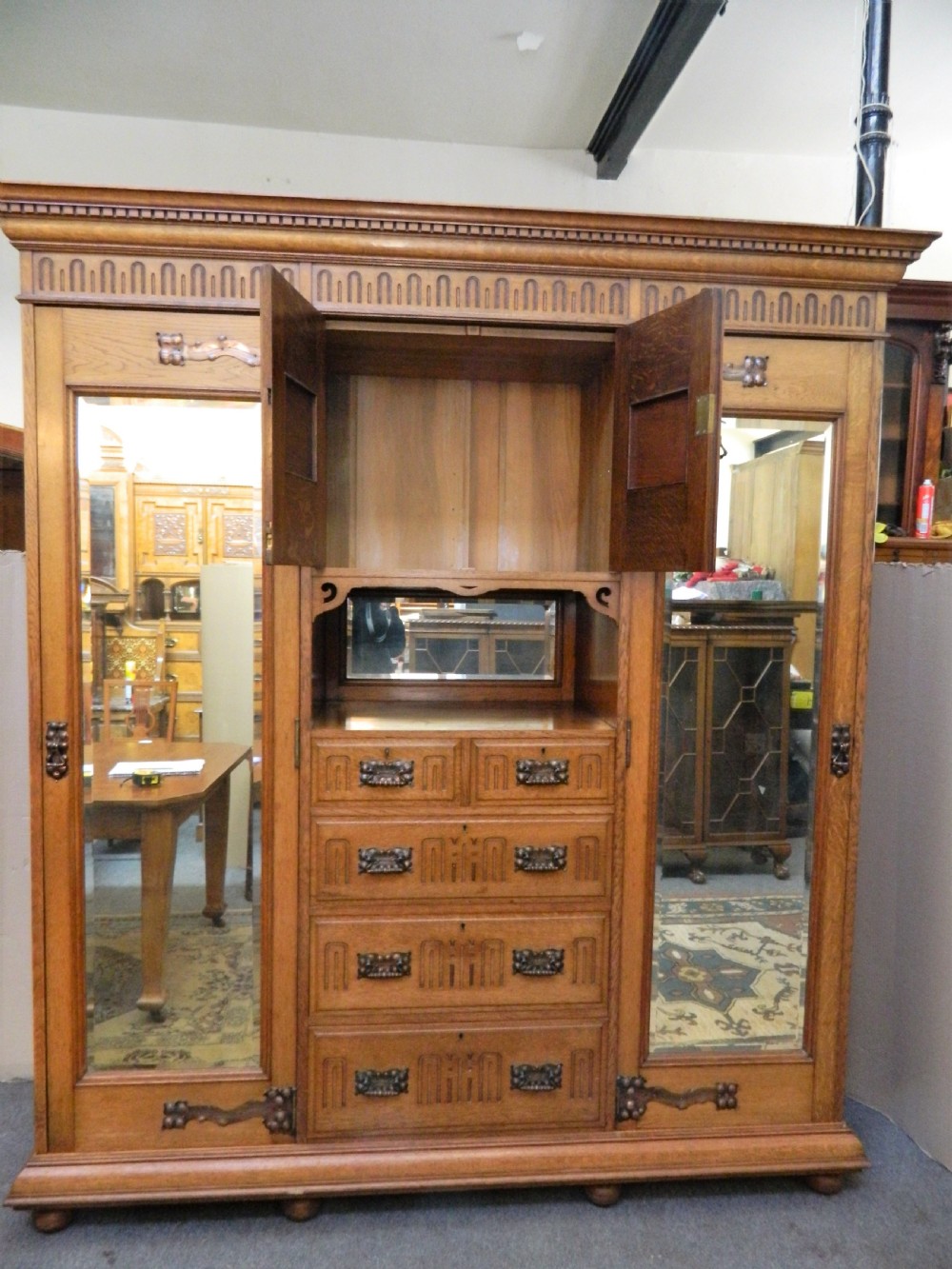 Arts & Crafts oak wardrobe View XI
