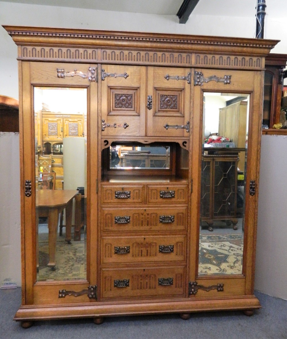 Arts & Crafts oak wardrobe View XII