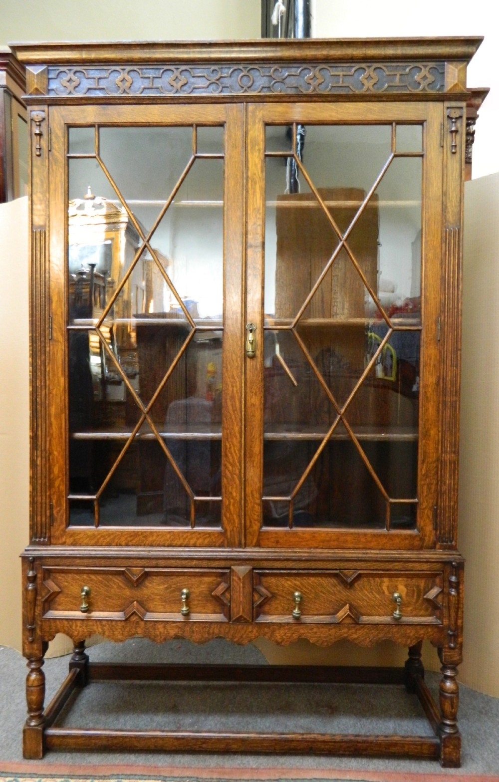 oak bookcase View VII