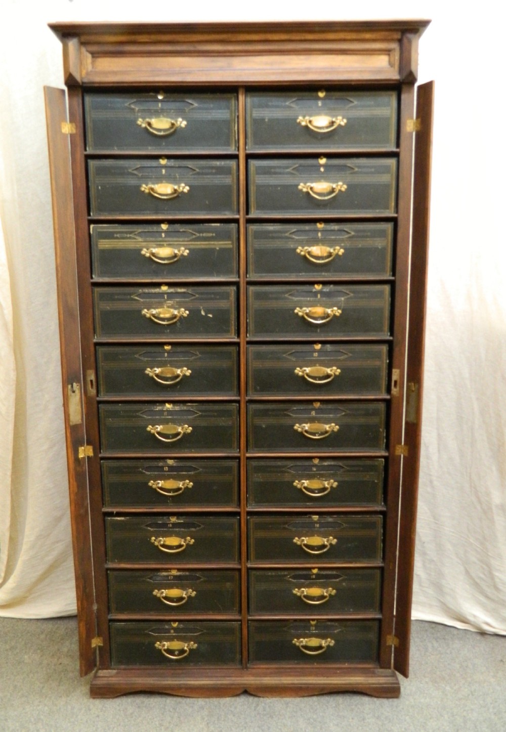 French filing cabinet / cartonniere View V