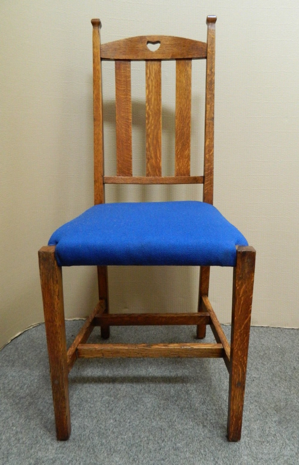 set of 10 oak Arts & Crafts dining chairs View II