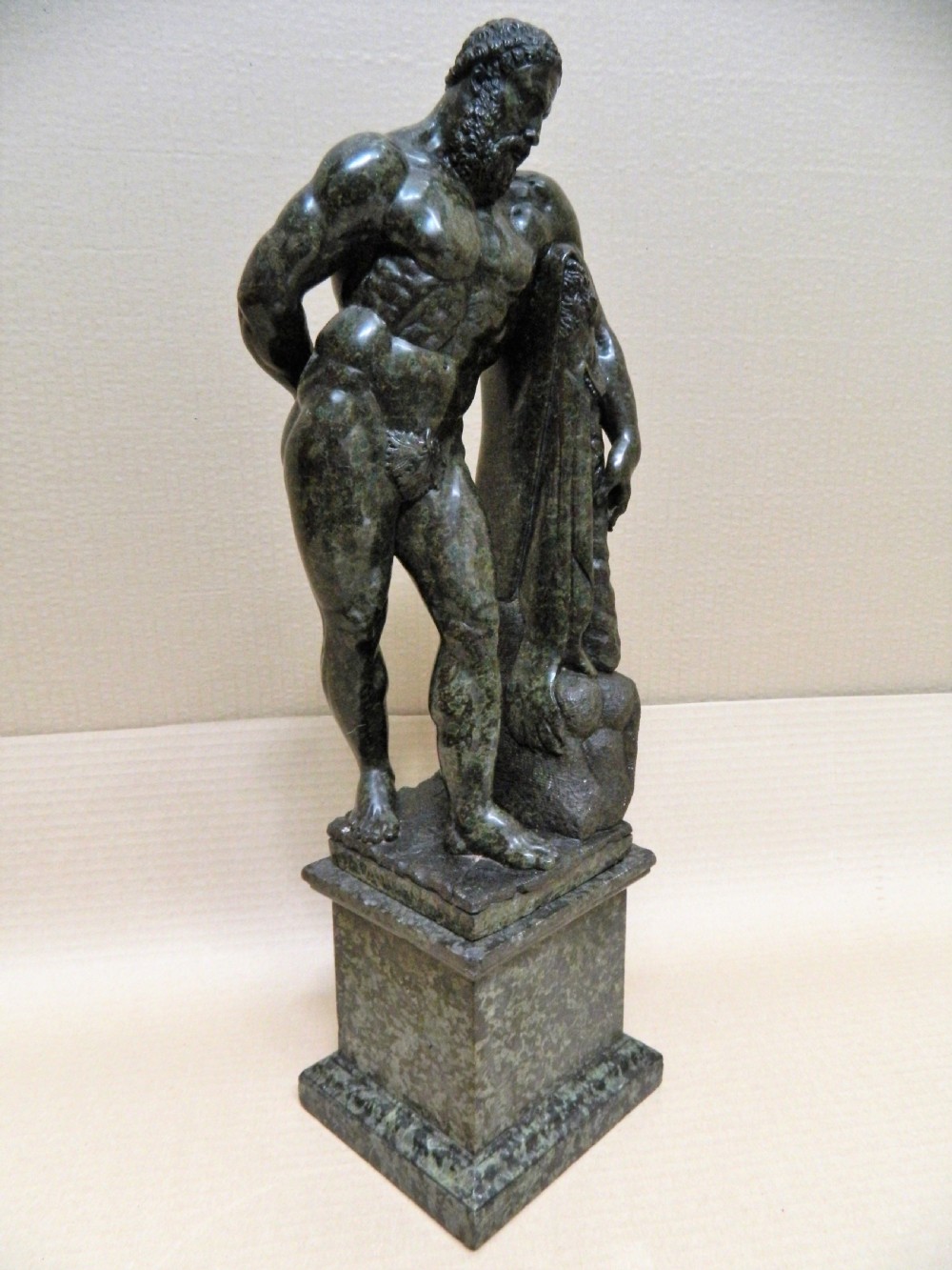 Verde Antico sculpture of Hercules