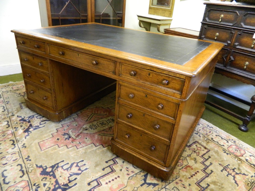 large oak partners desk