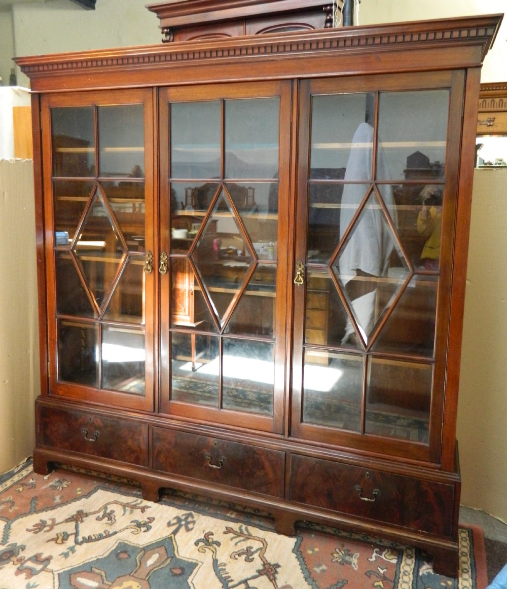 large mahogany bookcase / display cabinet View II