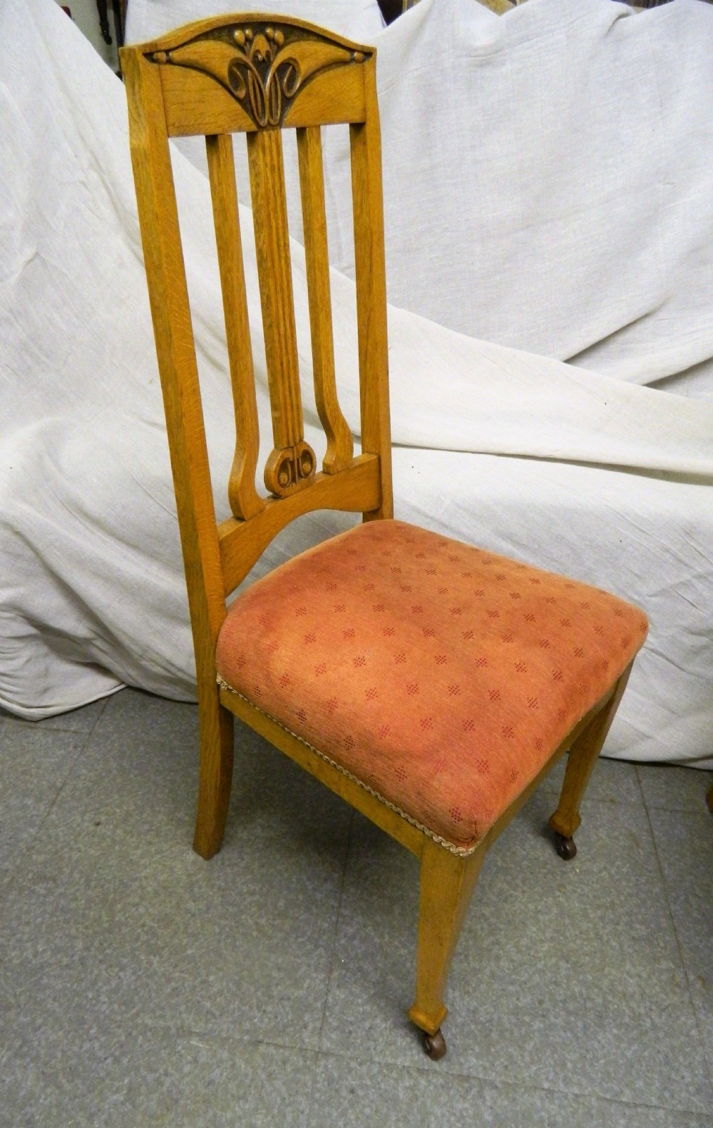 Set of 6 oak Arts & Crafts dining chairs View V