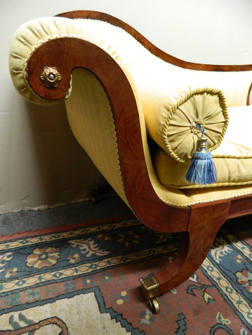 Regency chaise longue View V