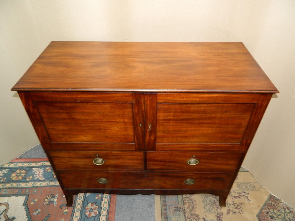 Georgian linen press View II