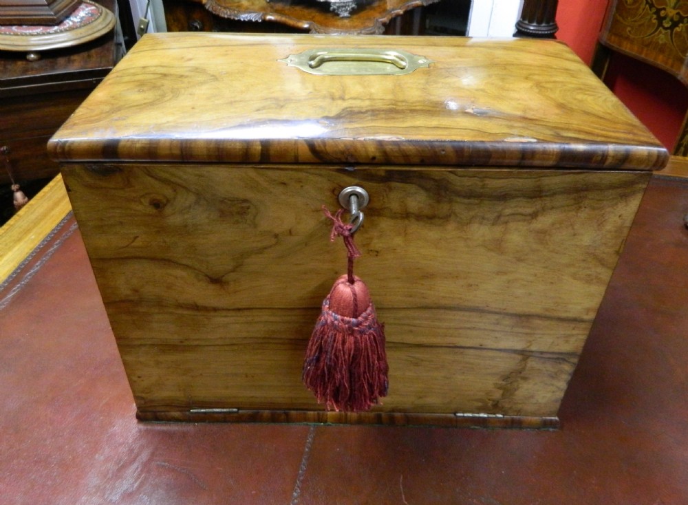 Olivewood stationery box / writing box View II