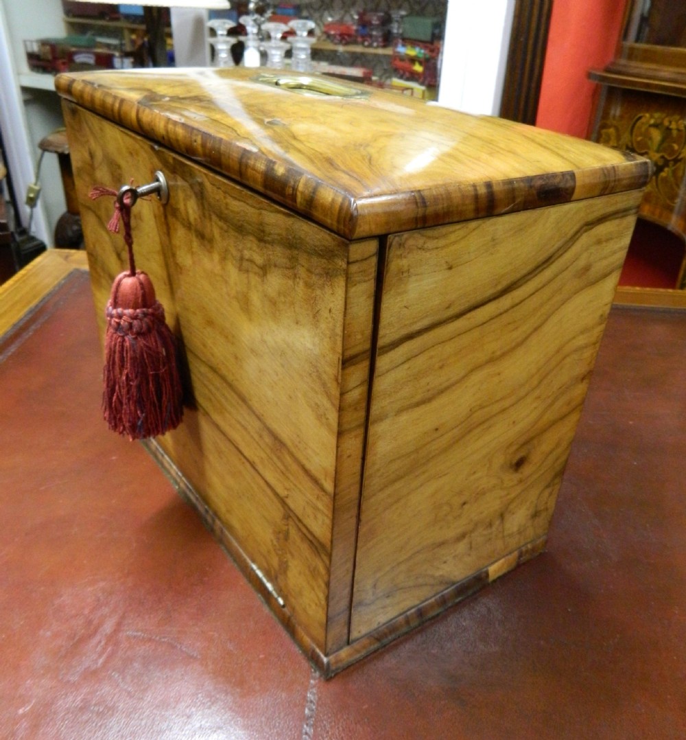 Olivewood stationery box / writing box View IV