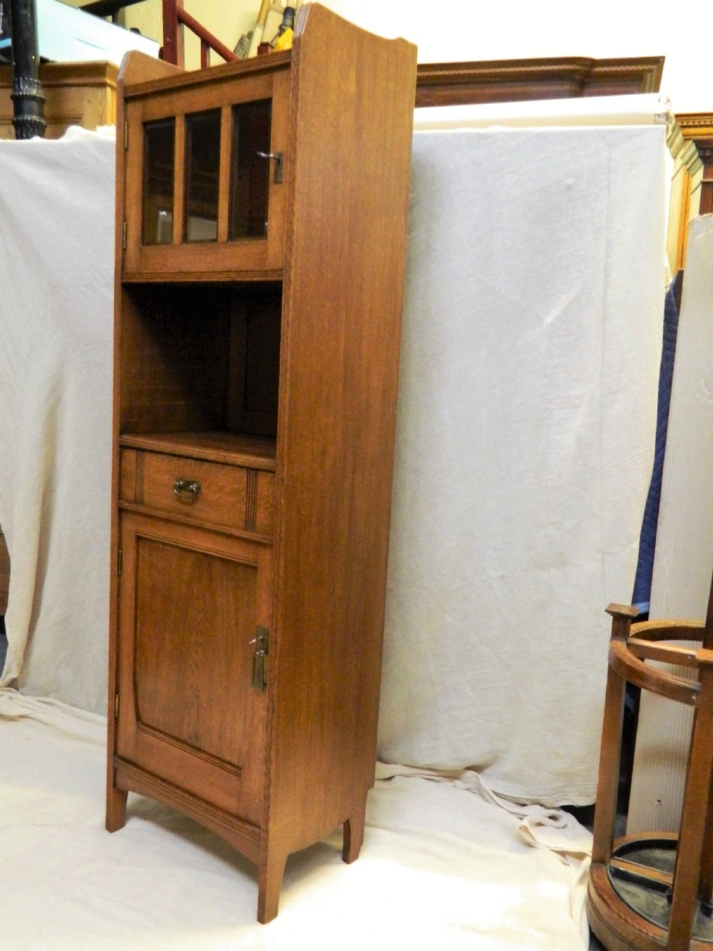 Arts & Crafts oak cupboard View III