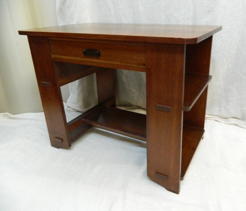 American oak Arts & Crafts desk View VII