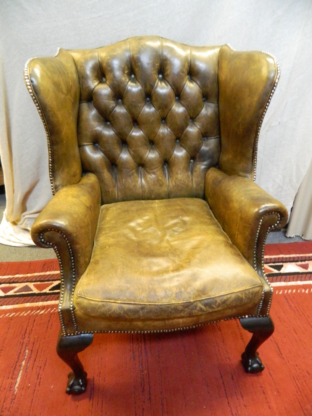 leather armchair View II