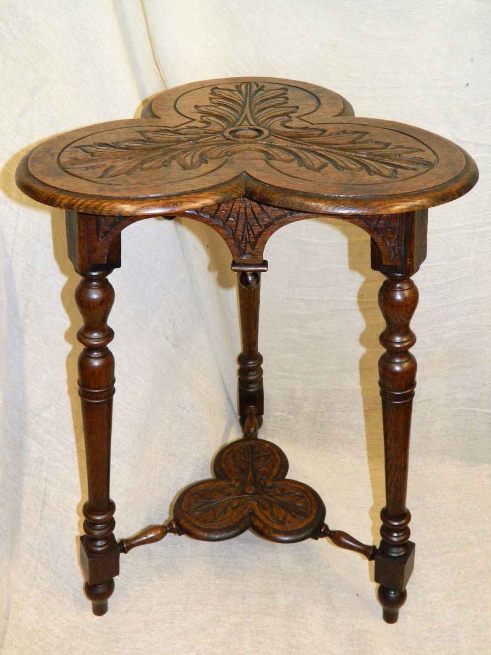 Arts & Crafts oak table