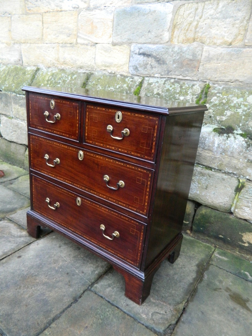 Small Georgian mahogany chest of drawers View III