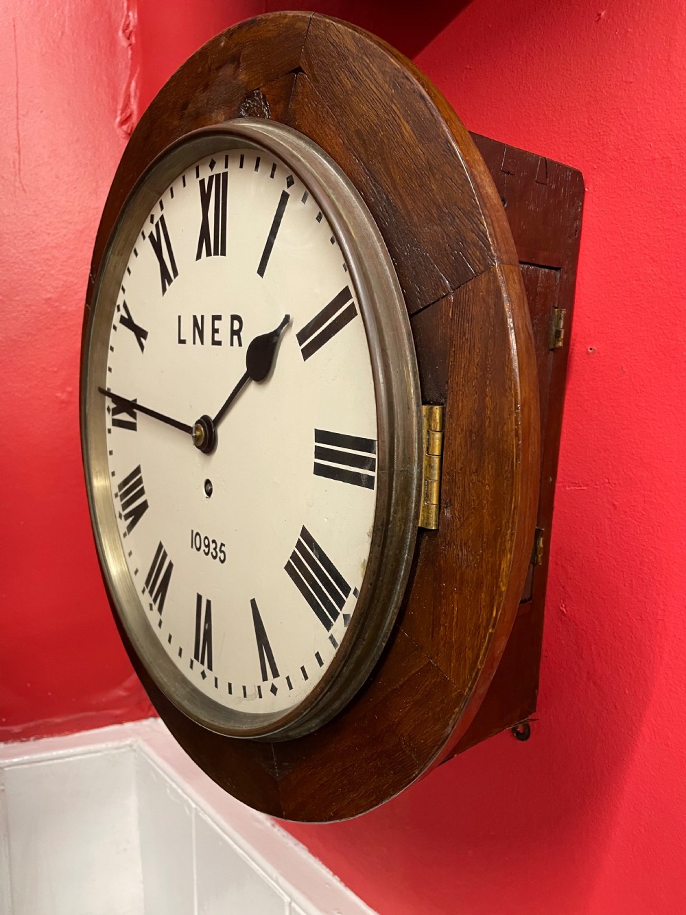 LNER railway clock View II