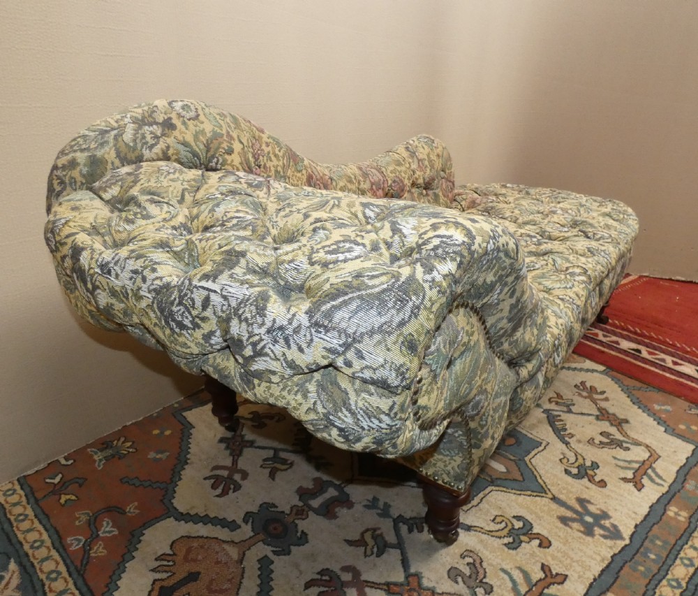 Victorian chaise longue View V