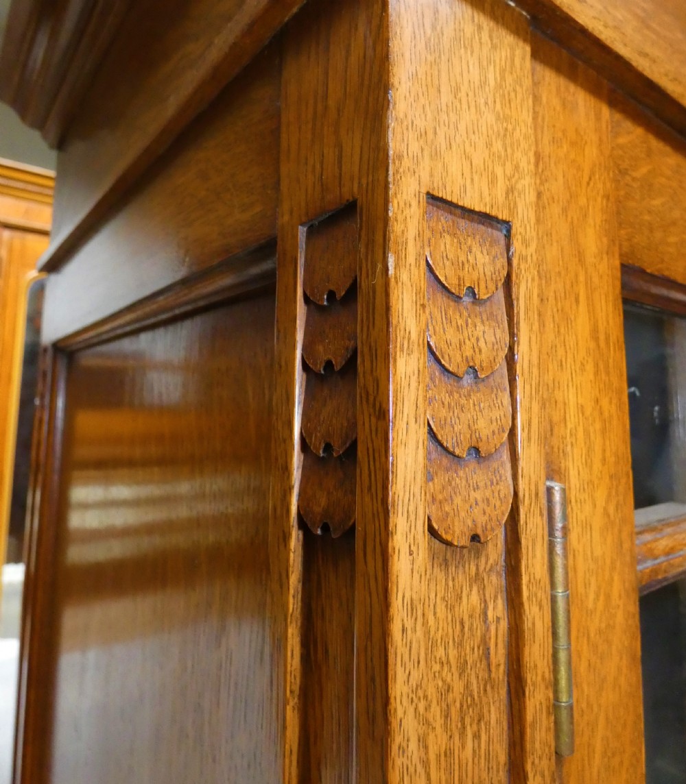 Arts & Crafts oak cabinet bookcase View III