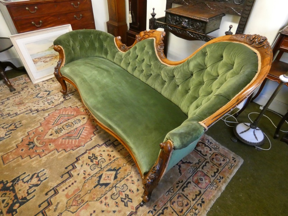Victorian chaise longue View III