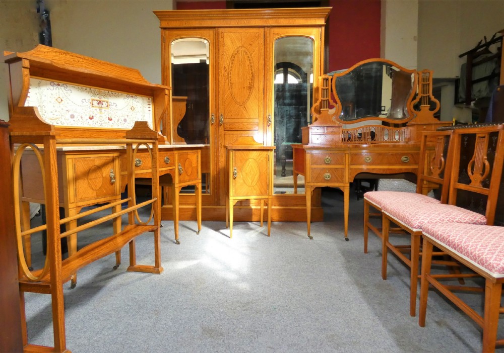 Maple & Co satinwood bedroom suite View II